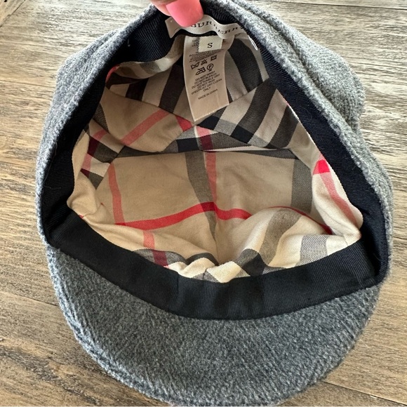 Burberry Womens Small Gray Wool Newsboy Cap Winter Hat Plaid Lining Grey 21.5” - Picture 5 of 7